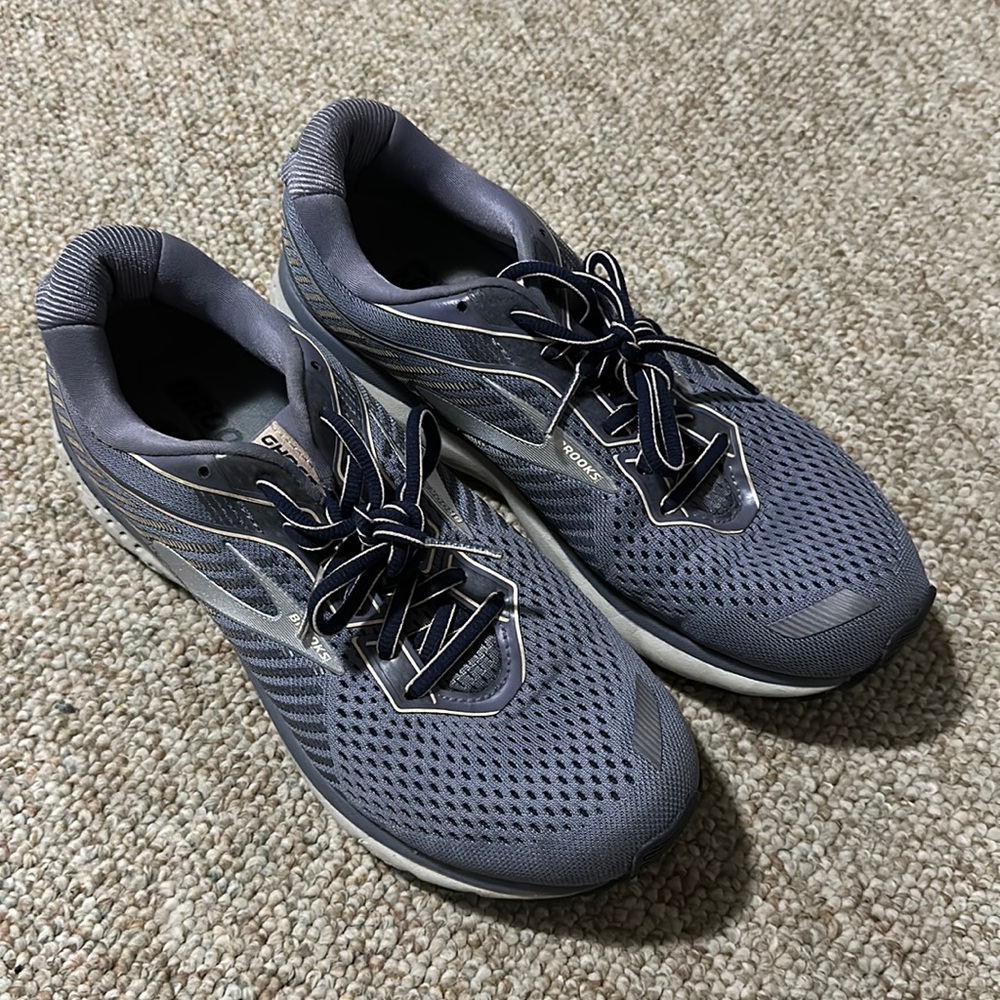 Brooks Ghost 12 - image 1